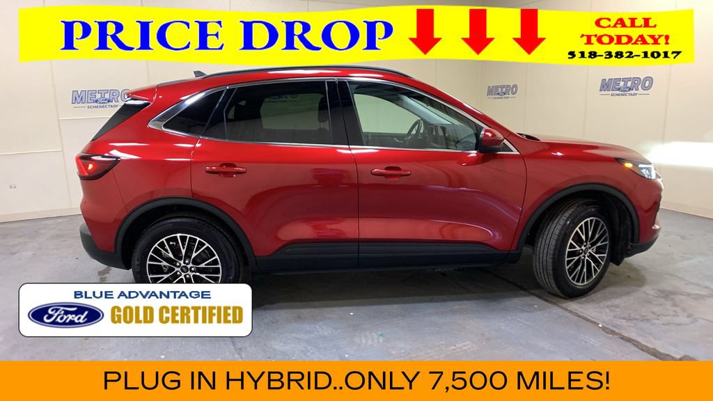 Certified 2026 Ford Escape SE FWD image 2