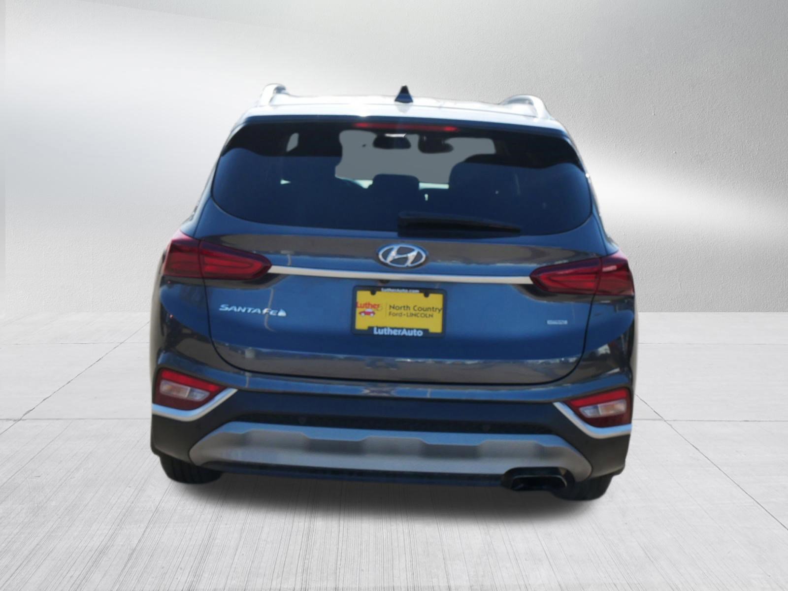 Used 2020 Hyundai Santa Fe SEL w/ Convenience Package image 4