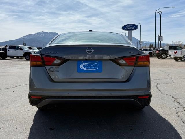 Used 2024 Nissan Altima 2.5 SV image 4