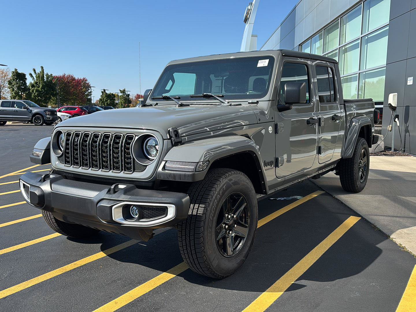 Used 2021 Jeep Gladiator Sport AWD/4WD image 3