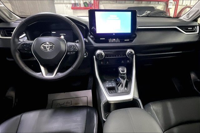 Used 2025 Toyota RAV4 XLE Premium w/ Weather Package AWD/4WD image 8