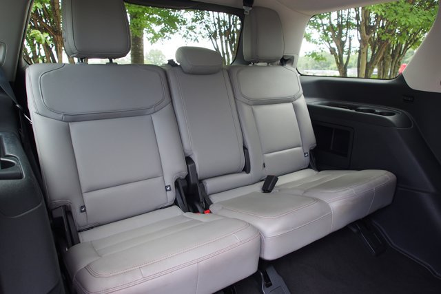 Certified 2025 Ford Expedition Active AWD/4WD image 17