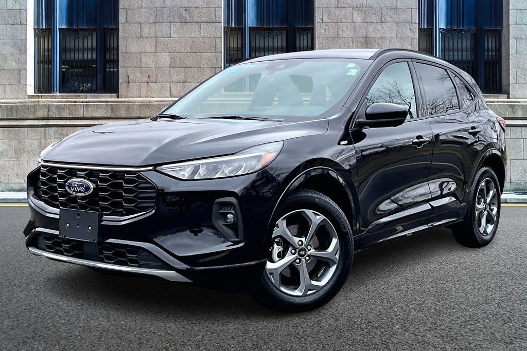Certified 2023 Ford Escape ST-Line Select w/ Tech Pack #2 image 2