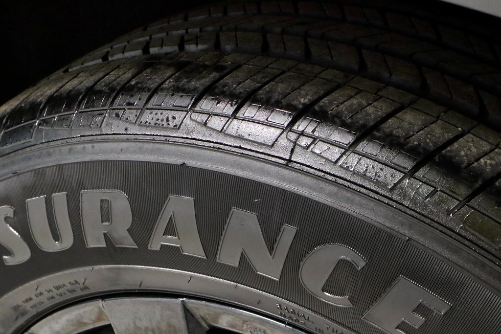 Used 2025 MAZDA CX-50 AWD 2.5 S w/ Premium Package image 22