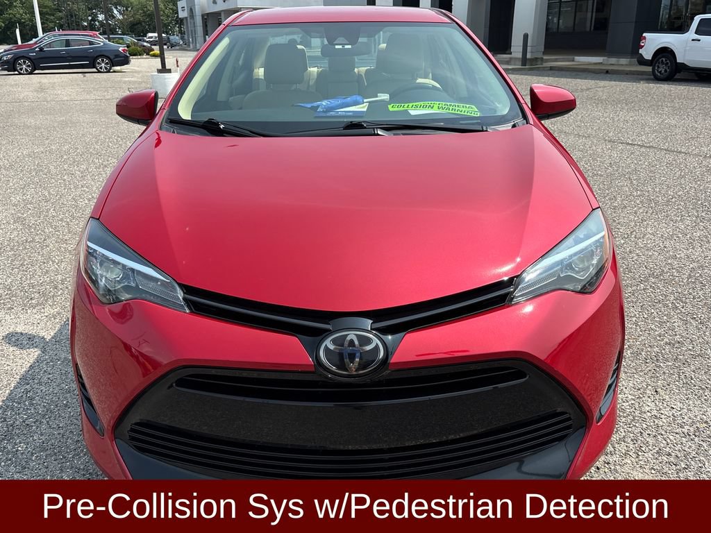 Used 2018 Toyota Corolla LE FWD image 2