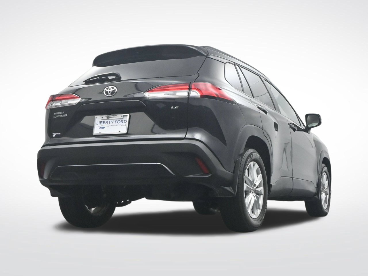 Used 2025 Toyota Corolla Cross LE FWD image 49