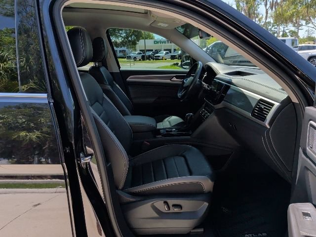 Used 2022 Volkswagen Atlas SEL Premium AWD/4WD image 17