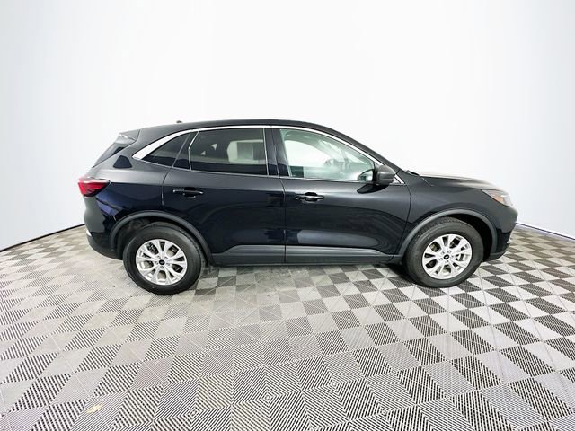 Certified 2023 Ford Escape Active AWD/4WD image 13