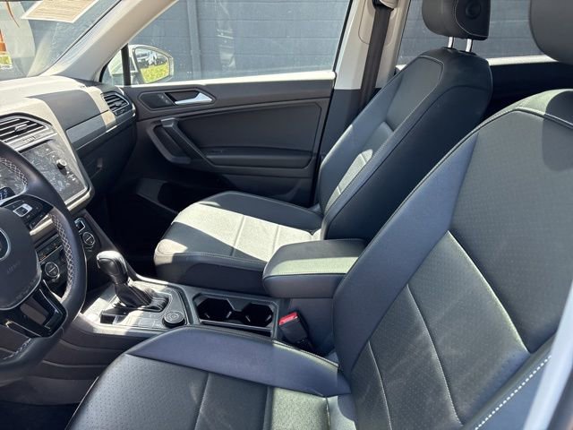 Used 2021 Volkswagen Tiguan SEL AWD/4WD image 40