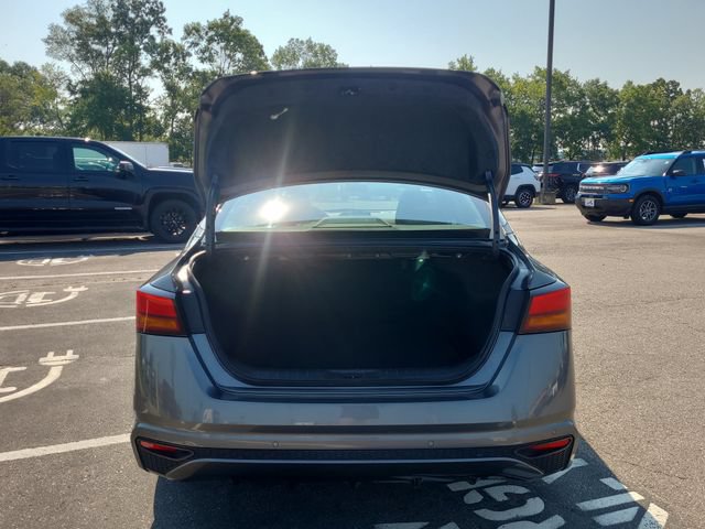 Used 2025 Nissan Altima 2.5 SV FWD image 14