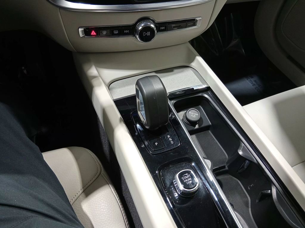 Used 2024 Volvo S60 B5 Plus FWD image 21