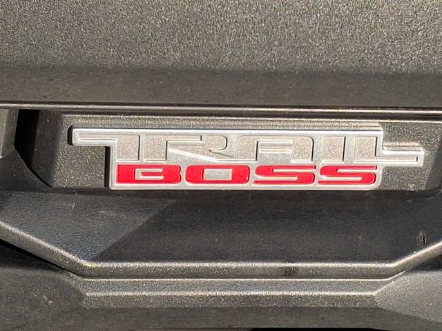 Used 2025 Chevrolet Colorado Trail Boss image 12