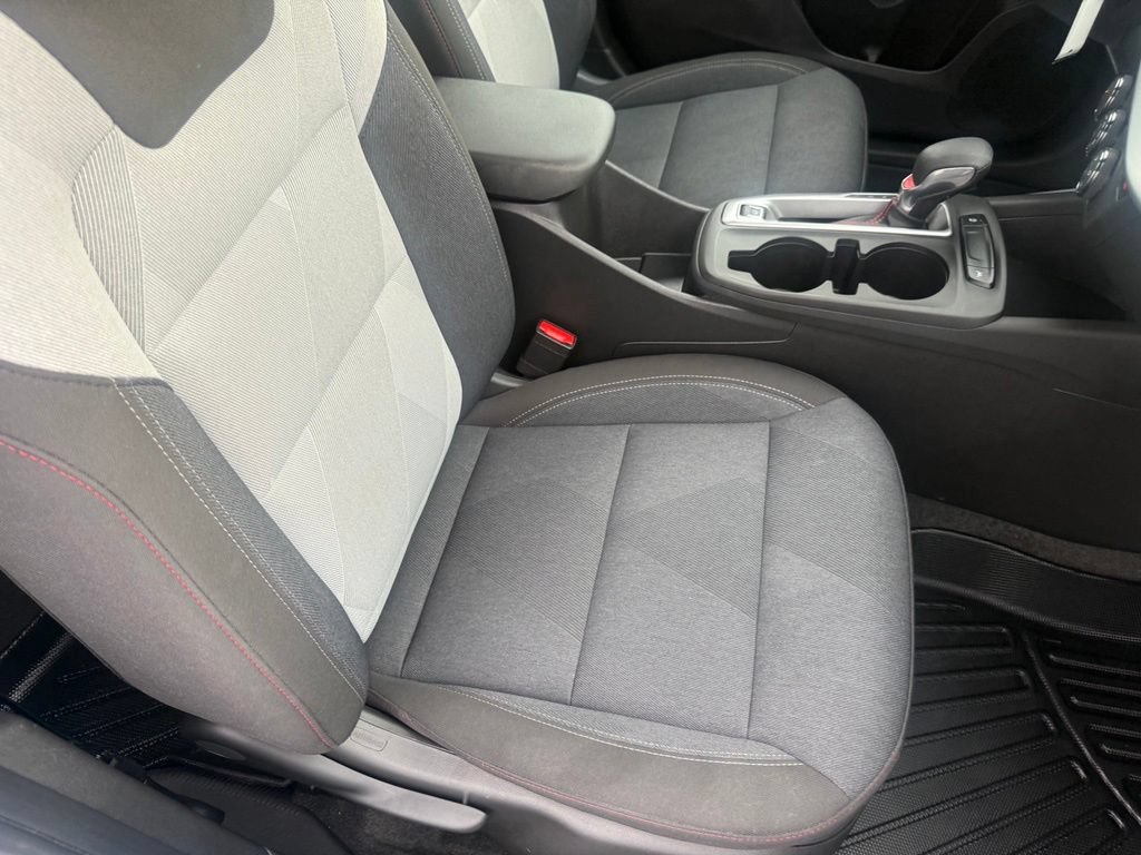 Used 2024 Chevrolet Trax RS FWD image 55