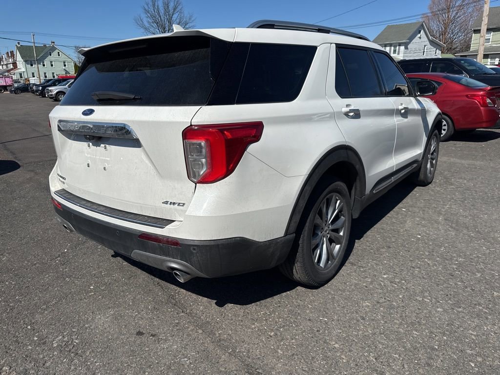 Certified 2022 Ford Explorer Limited w/ Equipment Group 301A image 3