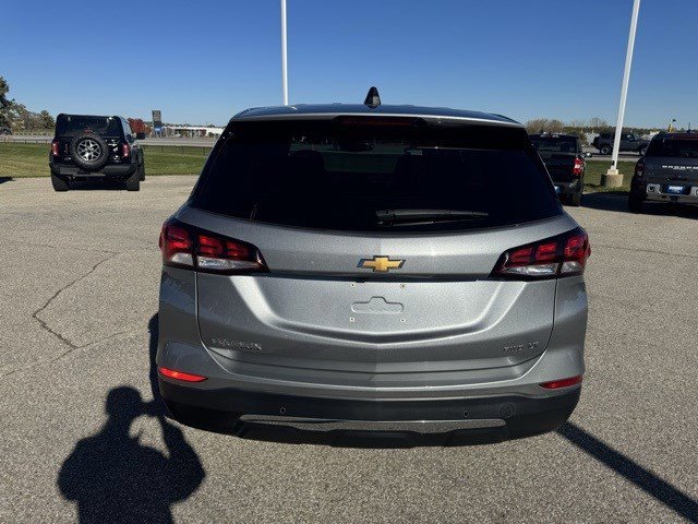 Used 2023 Chevrolet Equinox LT w/ Driver Convenience Package image 4