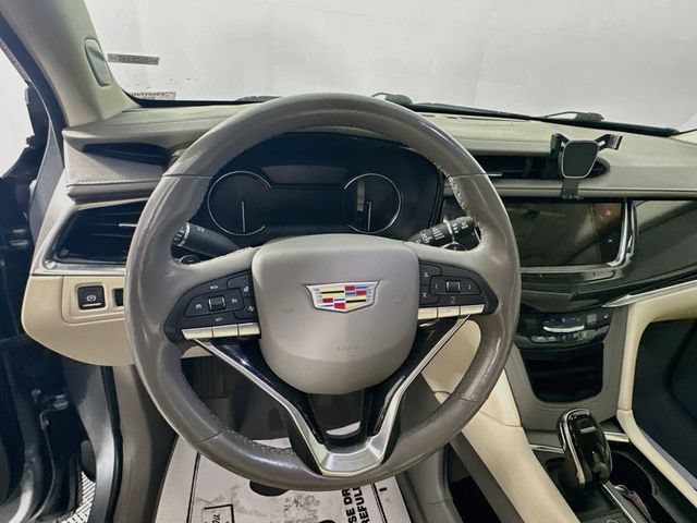 Used 2021 Cadillac XT6 Premium Luxury w/ LPO, Floor Liner Package FWD image 17