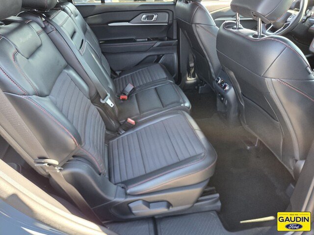 Certified 2025 Ford Explorer ST-Line w/ Premium Package RWD image 16