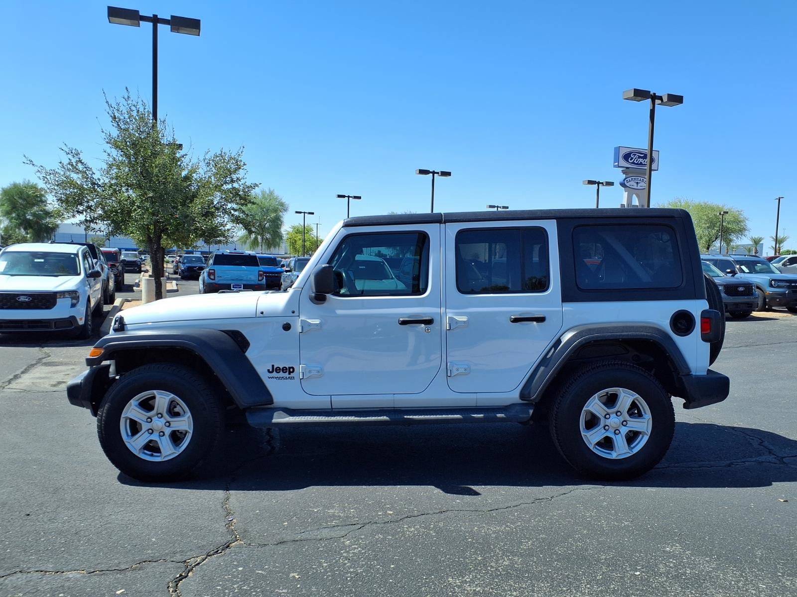 Used 2022 Jeep Wrangler Unlimited Sport AWD/4WD image 3
