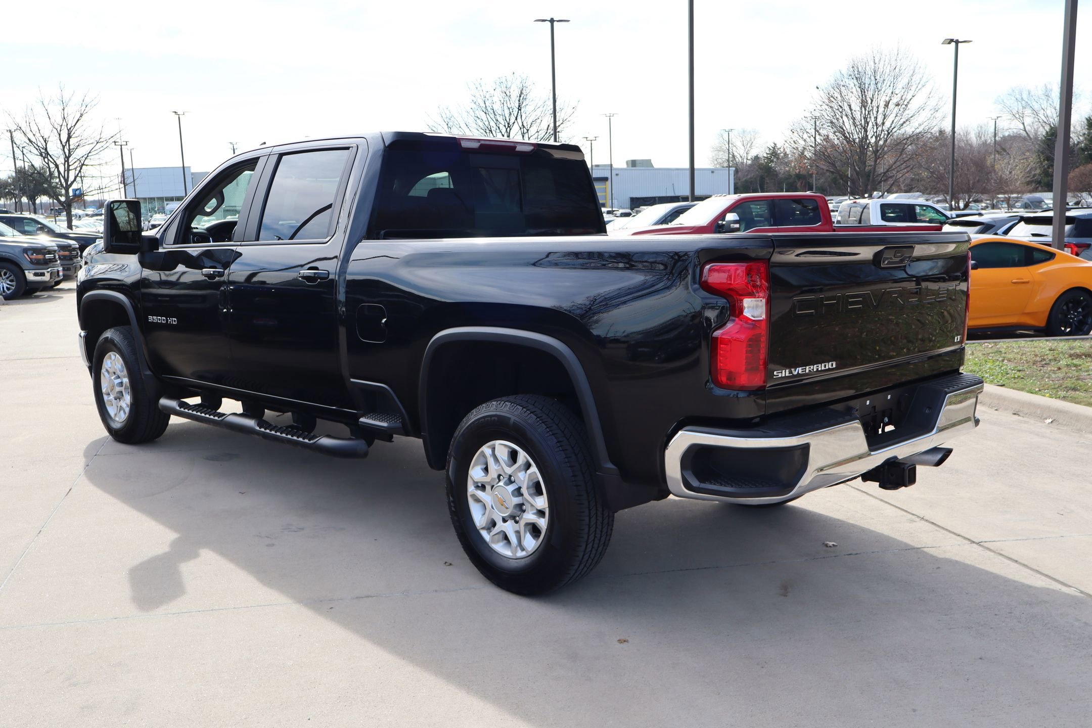Used 2023 Chevrolet Silverado 3500 LT w/ Convenience Package image 3