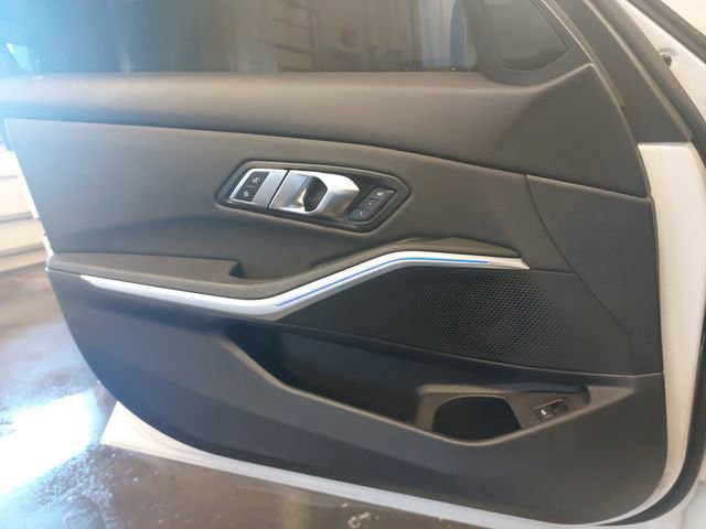 Used 2020 BMW 330i xDrive 330i xDrive w/ M Sport Package image 27