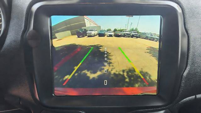 Used 2023 Jeep Renegade Latitude AWD/4WD image 19