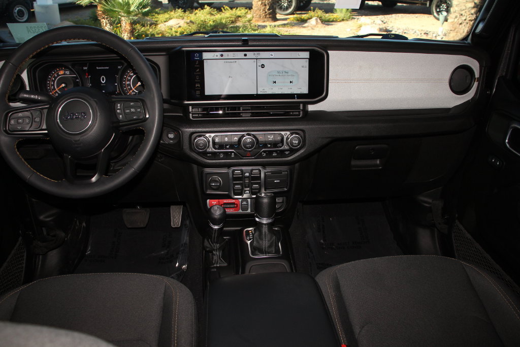 Used 2024 Jeep Wrangler Unlimited Sport AWD/4WD image 19