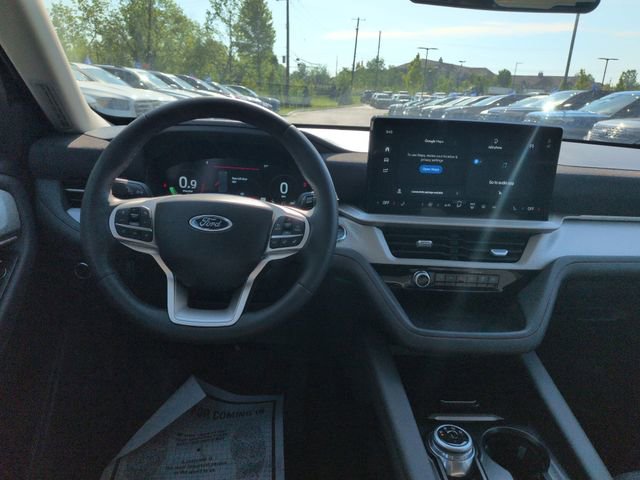 Certified 2025 Ford Explorer Active AWD/4WD image 19