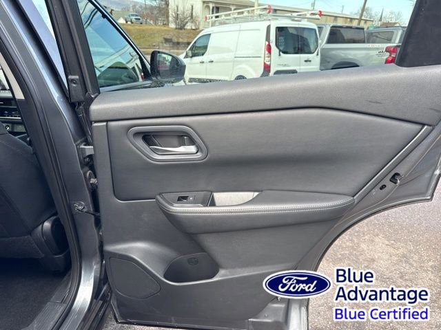 Used 2024 Nissan Rogue SV image 33