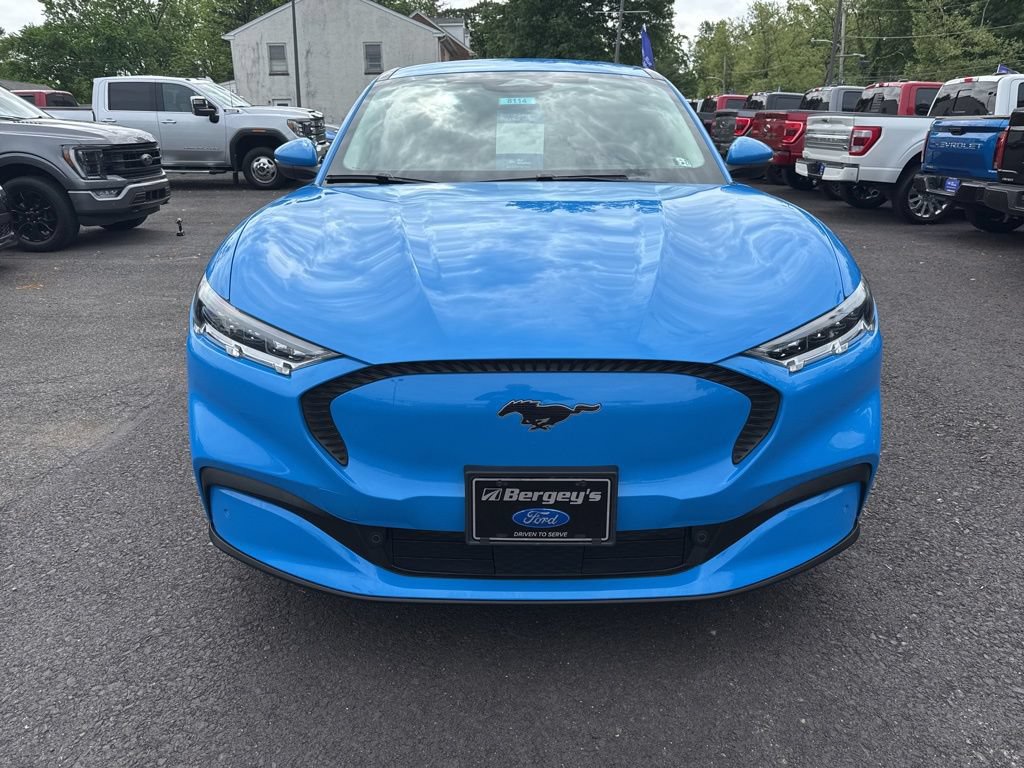 Certified 2022 Ford Mustang Mach-E Select AWD/4WD image 2