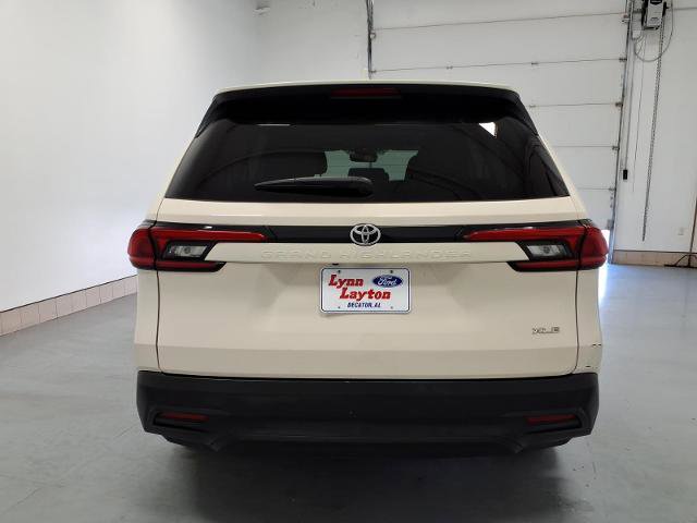Used 2024 Toyota Grand Highlander FWD image 4