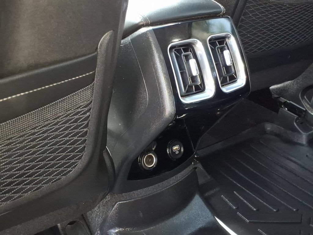 Used 2023 Kia Sorento SX AWD/4WD image 13