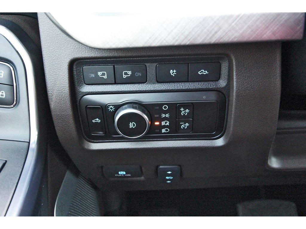 Certified 2024 Ford F350 King Ranch w/ FX4 Off-Road Package AWD/4WD image 20