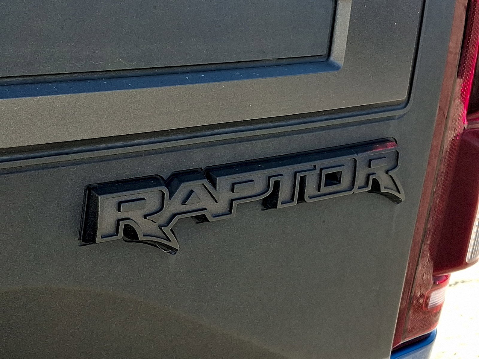 Certified 2019 Ford F150 Raptor w/ Equipment Group 802A Luxury image 30