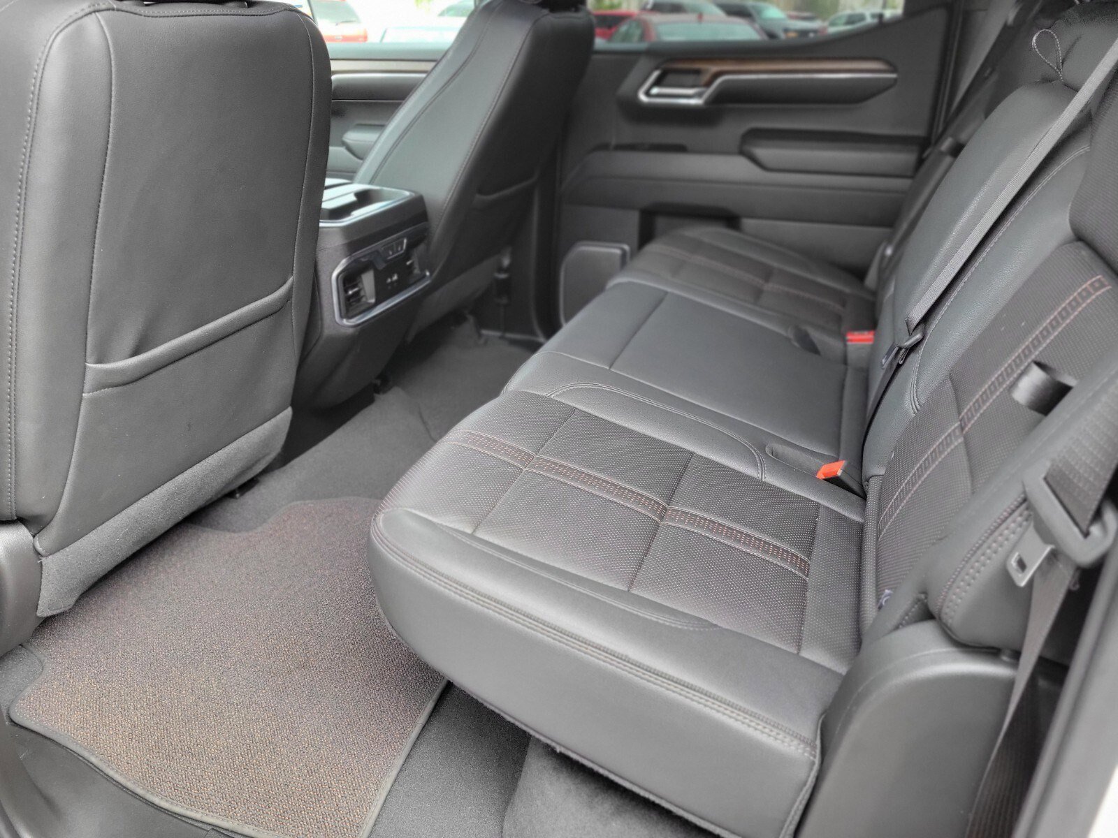 Used 2024 Chevrolet Silverado 1500 High Country w/ High Country Premium Package image 17