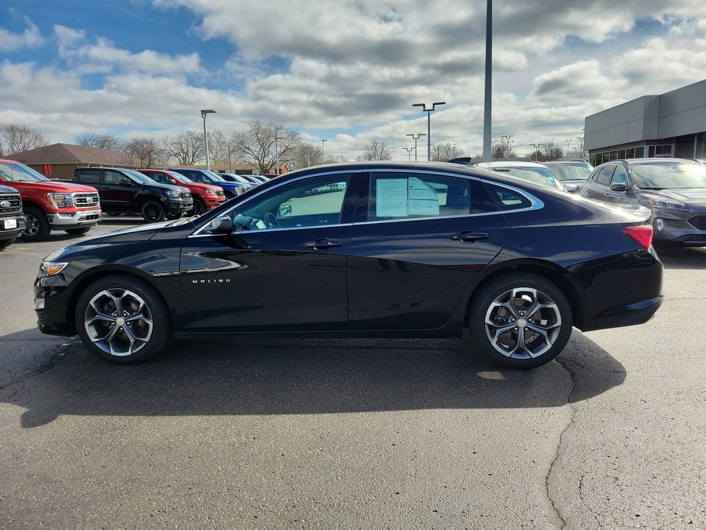Used 2024 Chevrolet Malibu LT image 2