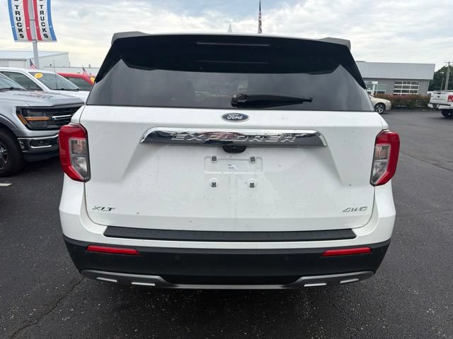 Certified 2024 Ford Explorer XLT w/ Equipment Group 202A AWD/4WD image 3