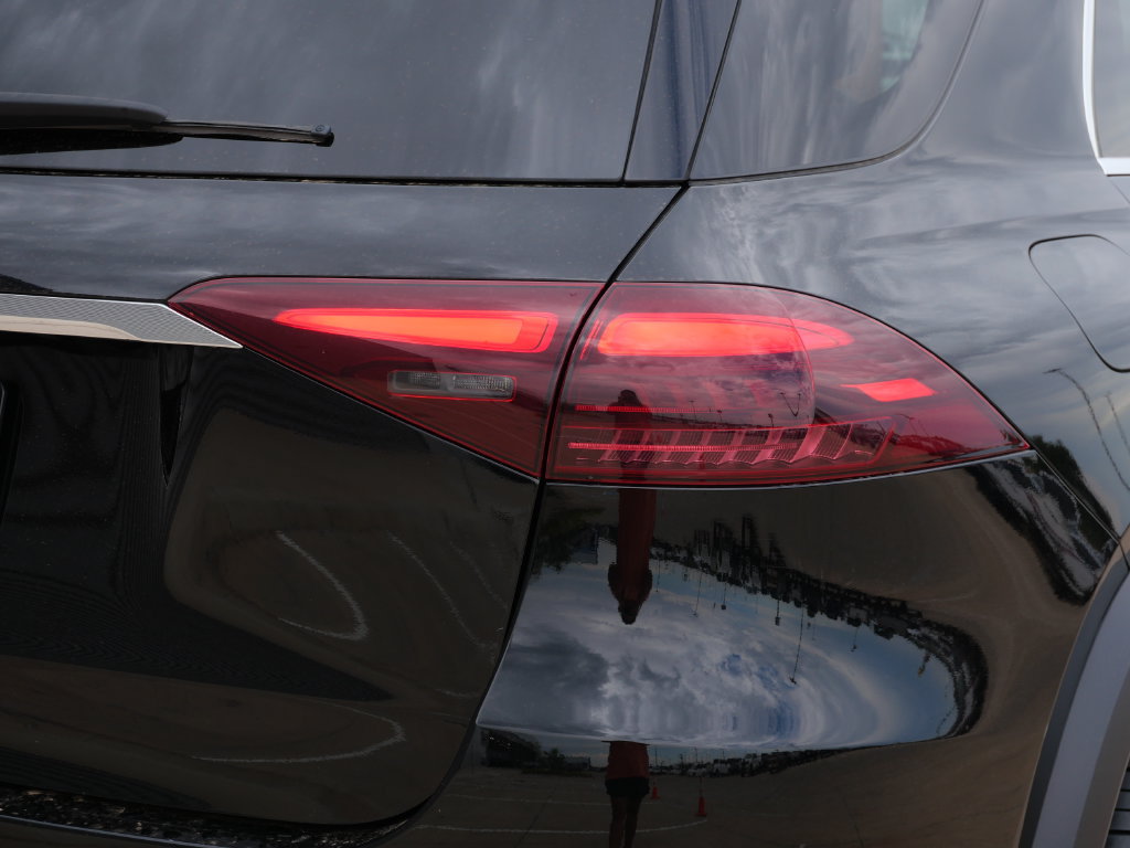 Used 2025 Mercedes-Benz GLE 350 4MATIC image 8