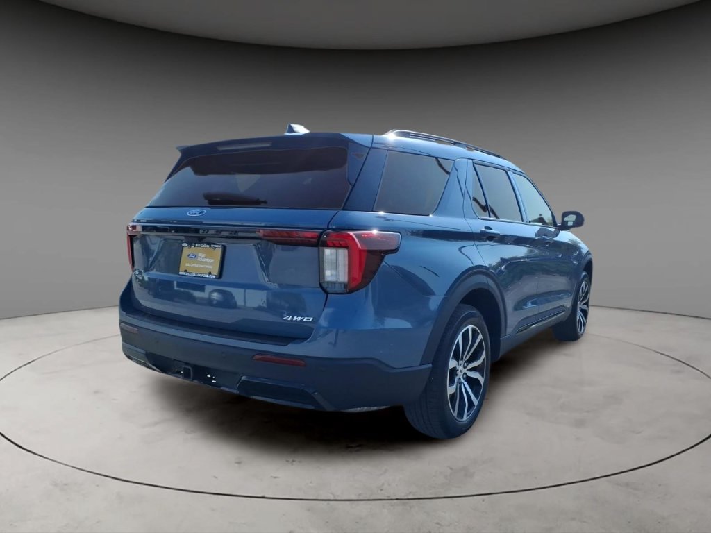 Certified 2025 Ford Explorer ST-Line AWD/4WD image 8