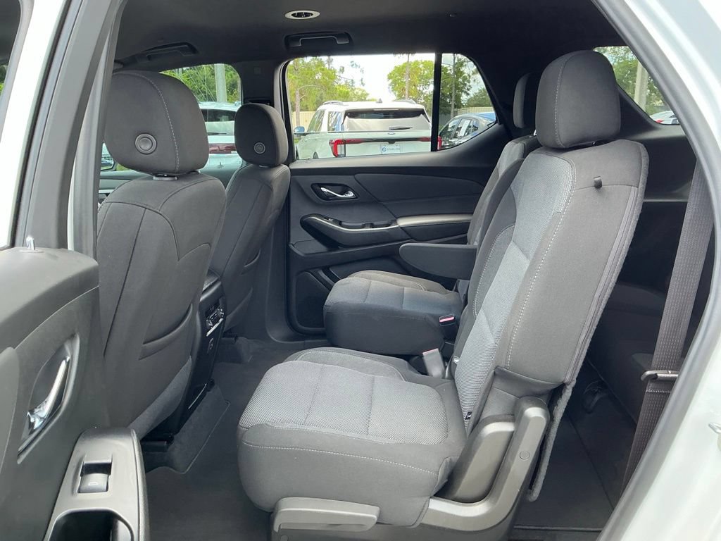 Used 2023 Chevrolet Traverse LT FWD image 29