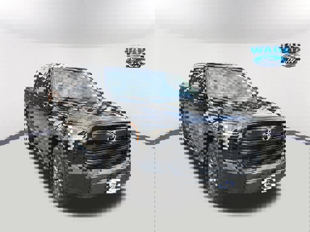 Used 2022 Toyota Tundra SR5 w/ SR5 Premium Package image 3