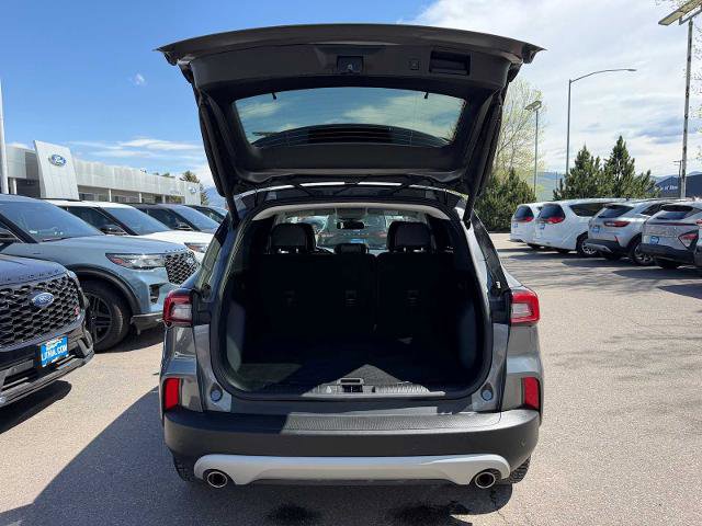 Certified 2025 Ford Escape Platinum AWD/4WD image 9