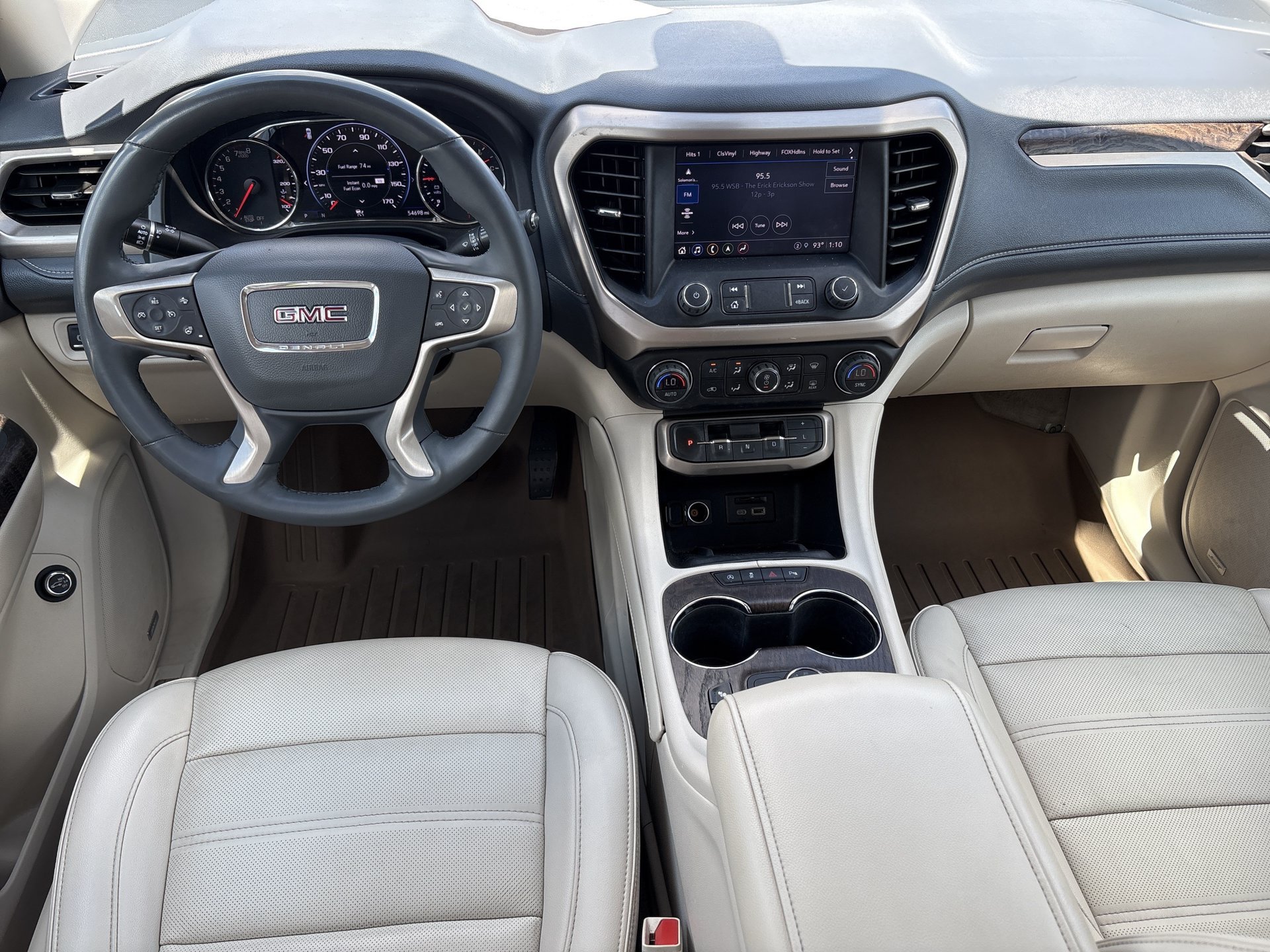 Used 2023 GMC Acadia Denali w/ Denali Ultimate Package FWD image 2