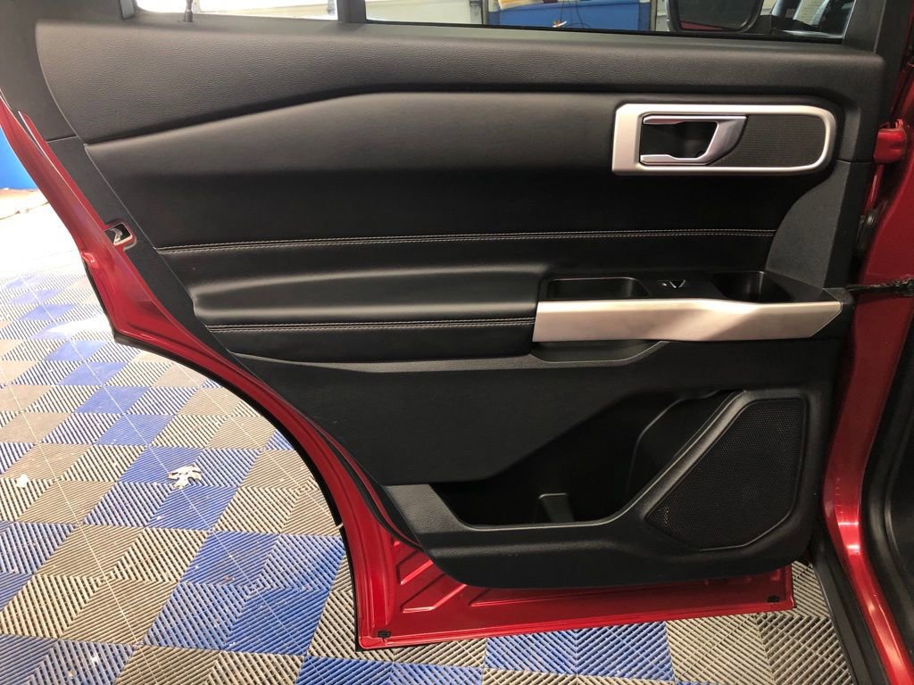 Certified 2022 Ford Explorer XLT w/ Equipment Group 202A image 21