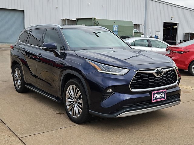 Used 2020 Toyota Highlander Platinum image 3