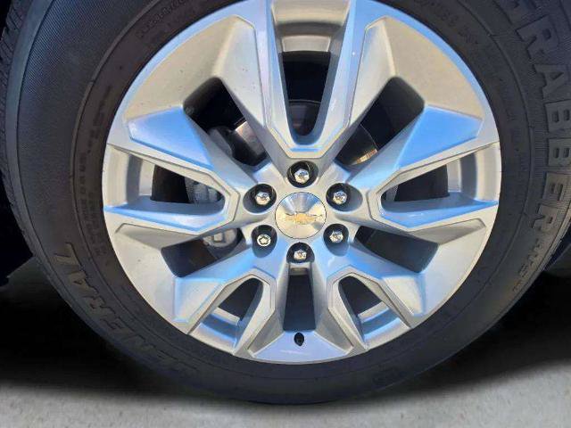 Used 2020 Chevrolet Silverado 1500 Custom w/ Custom Value Package AWD/4WD image 25