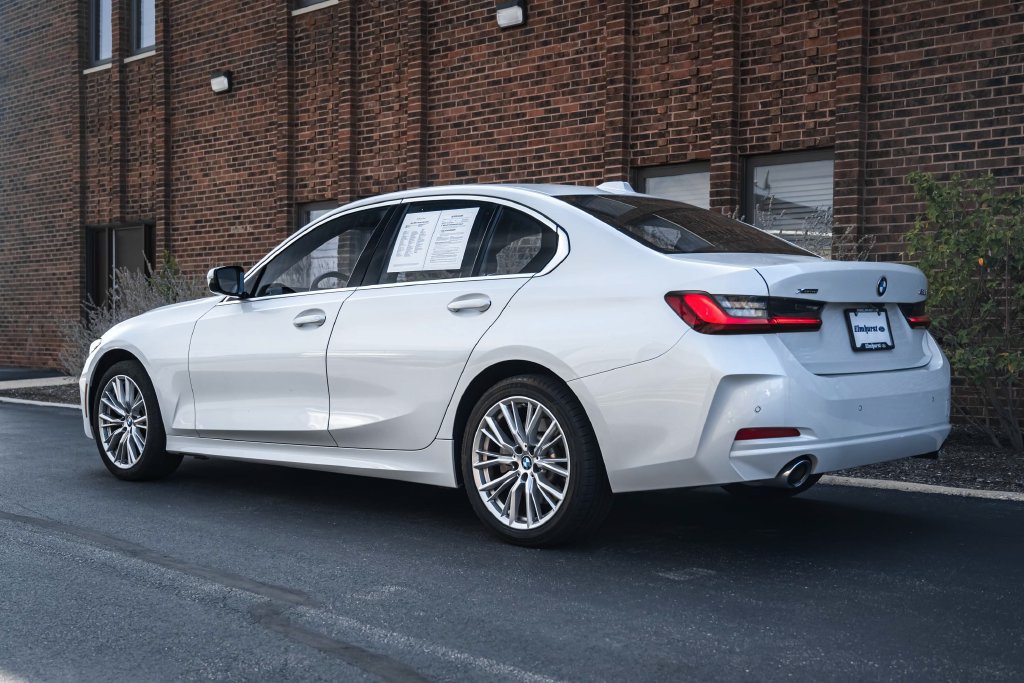 Used 2024 BMW 330i xDrive Sedan AWD/4WD image 4
