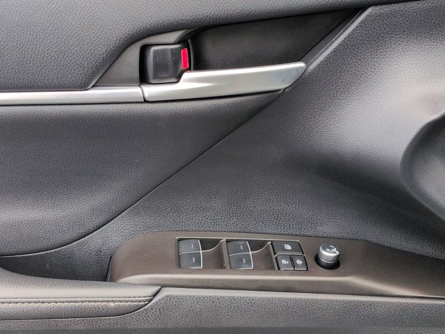 Used 2024 Toyota Camry XSE FWD image 14