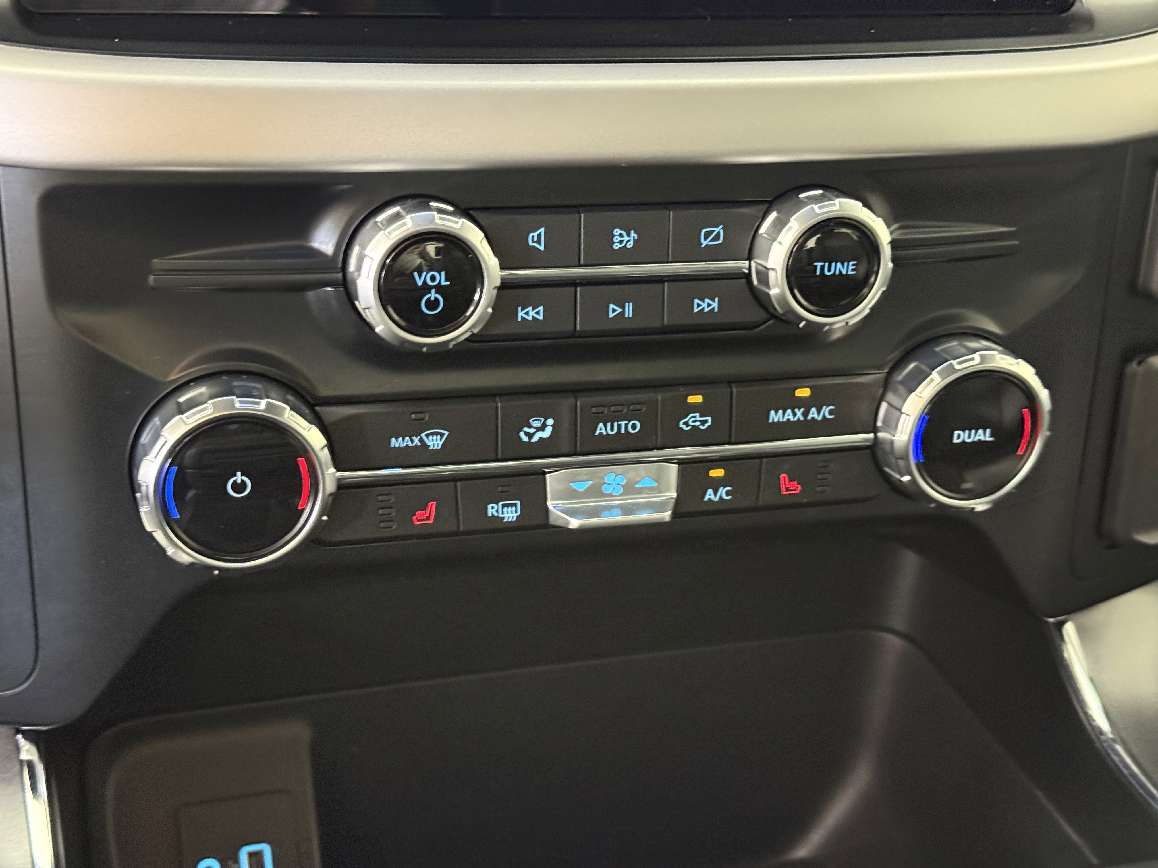 Certified 2023 Ford F150 XLT w/ Equipment Group 302A High image 21