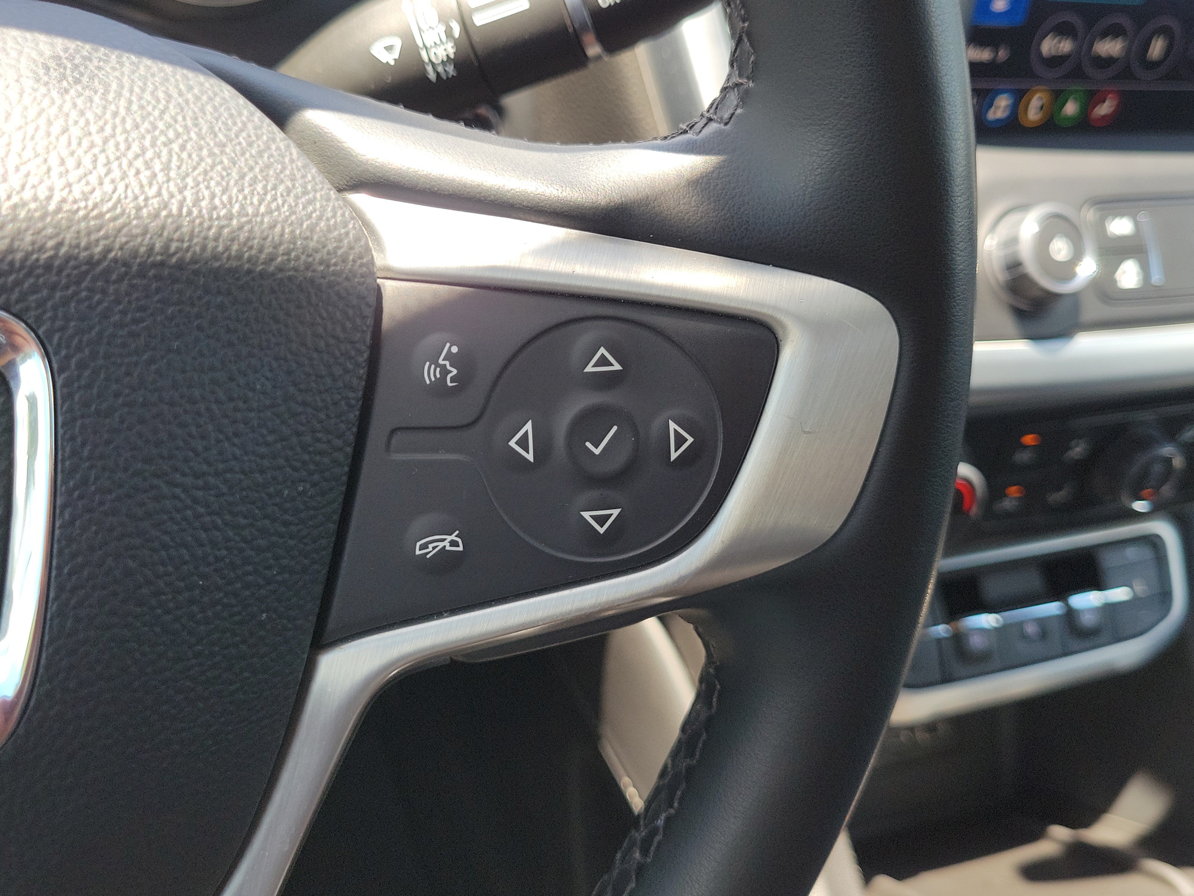 Used 2023 GMC Acadia SLT w/ Elevation Edition FWD image 25