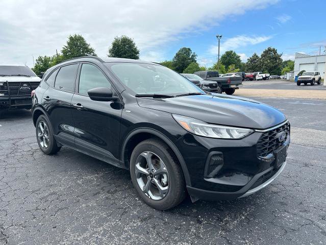 Certified 2025 Ford Escape ST-Line AWD/4WD video 2